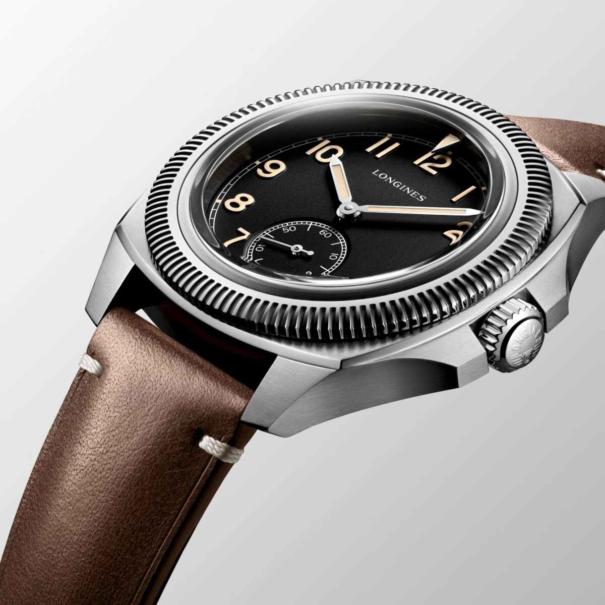 Longines Pilot Majetek 43mm Automatik Herrenuhr Mattschwarz Wechselarmband Set L2.838.4.53.9 Detail